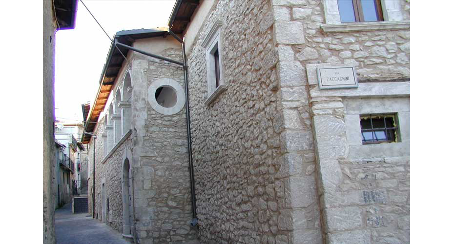 aquila10